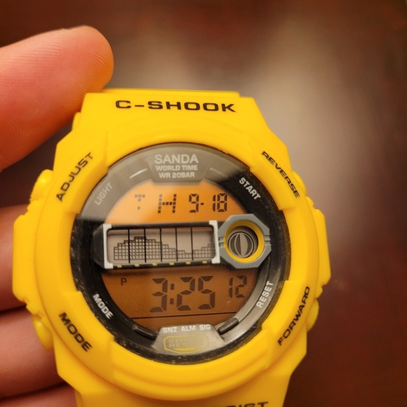 New Mustard Yellow Digital C shook Fashion watch - Picture 7 of 10